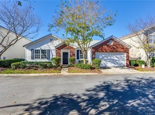 9023 Meadowmont View Dr, Charlotte, NC 28269