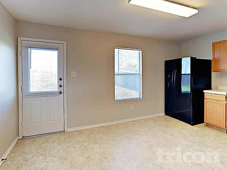 2513 Thousand Oaks Dr — Photo 7