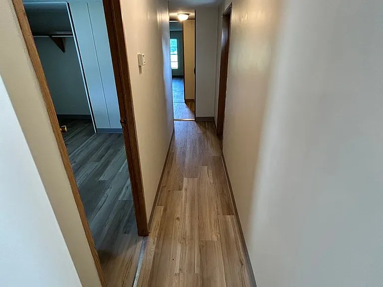 320 Thompson Rd — Photo 6