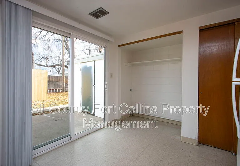 1408 S Douty Ave #1 — Photo 8