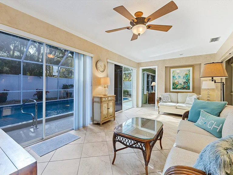 521 Beach Park Blvd — Photo 21