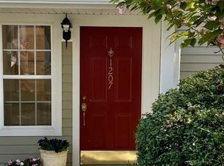 1207 Richmond Rd, Mahwah, NJ 07430