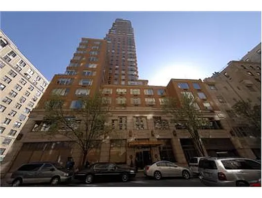 Rented by Douglas Elliman | media 7