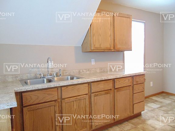 5th image of 219 1/2 W Bath St