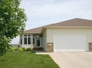 416 44th Ave S, Moorhead, MN 56560