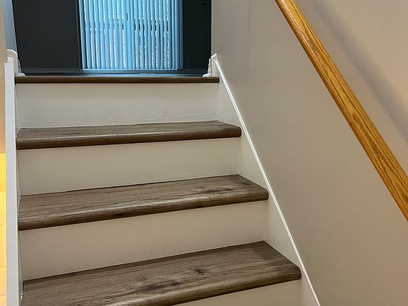 2nd image of 601 Hazell Ln APT B