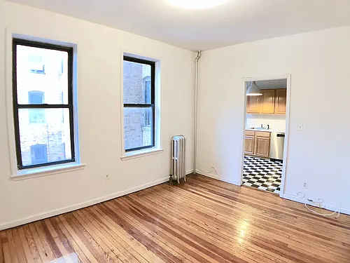 145 S 4th St #18 Photo 1