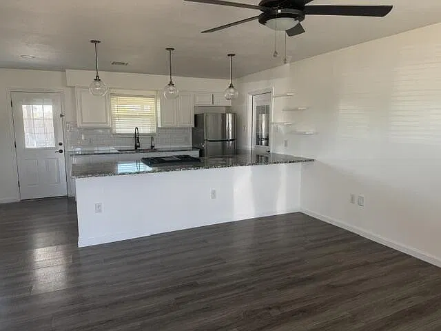 3 bed, 1.0 bath, 960 sqft, $1,950 — Photo 4