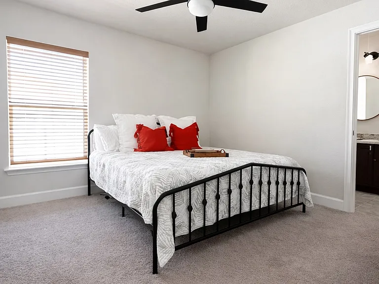1637 Denali St — Photo 11