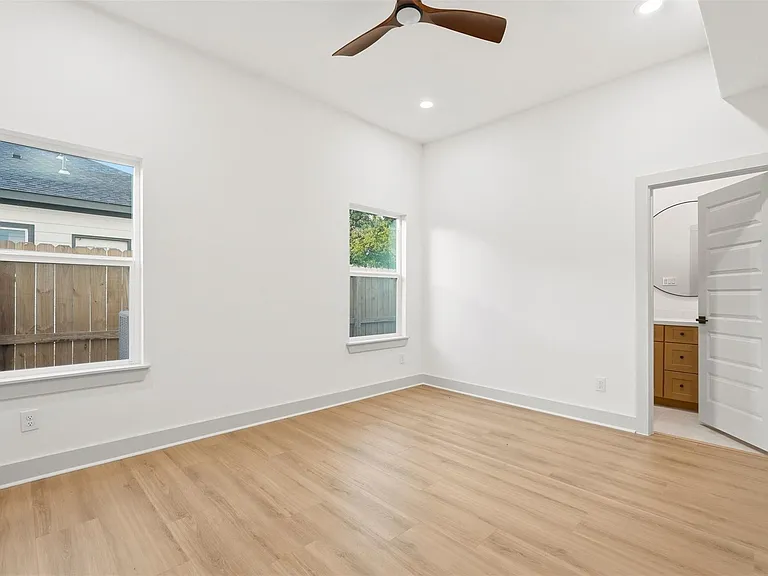 9819 Turnbow St #C — Photo 15