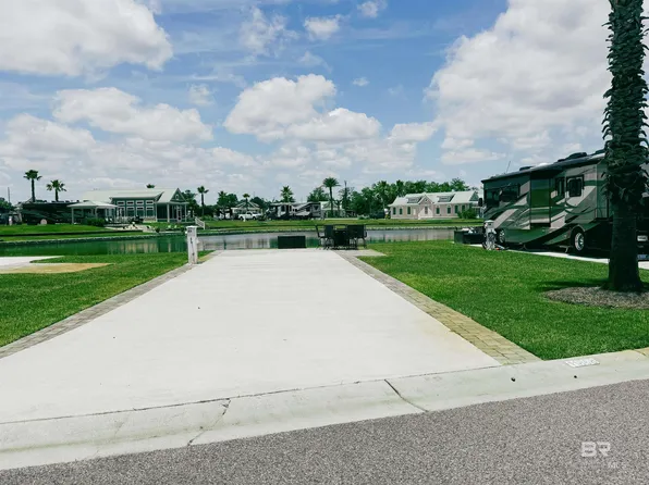 11868 Gateway Dr #73, Elberta, AL 36530