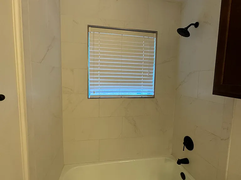 1302 Blueridge Pkwy — Photo 18