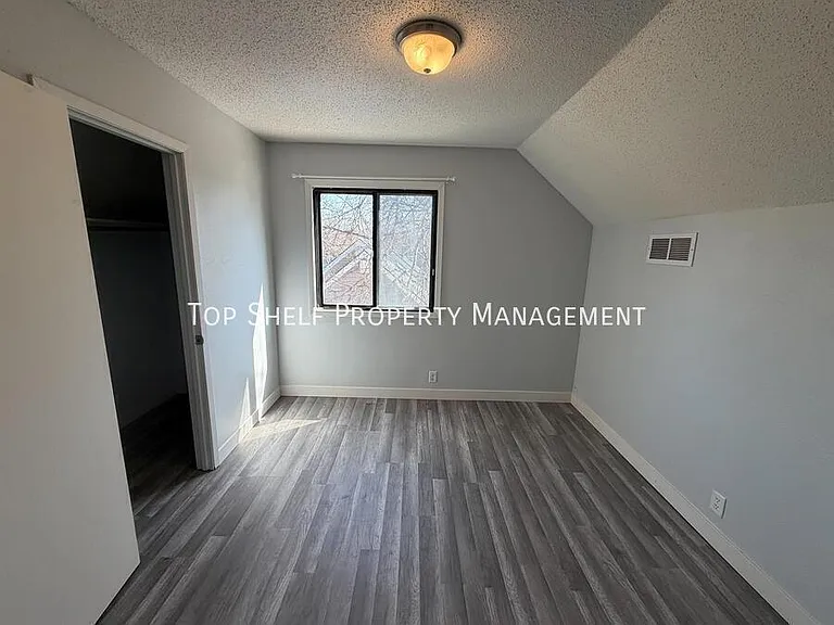 1627 E Glenwood Dr — Photo 5
