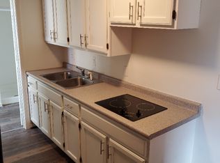 41 Manchester St APT 3, Manchester, NH 03101