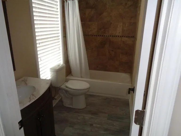 337 Countryview Cv — Photo 9