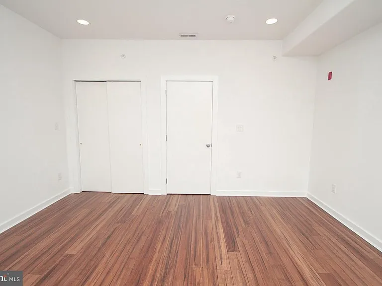 1146 S 15th St #2 — Photo 11