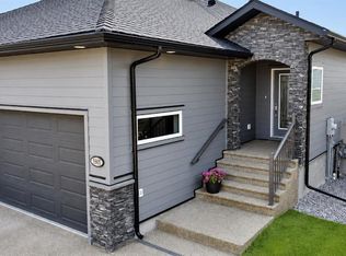 5905 NW 24 Avenue Close, Camrose, AB T4V 5J8