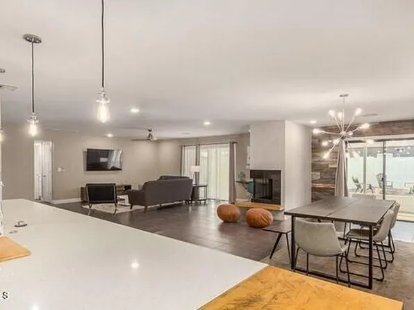 1852 E GENEVA Drive, Tempe, AZ 85282