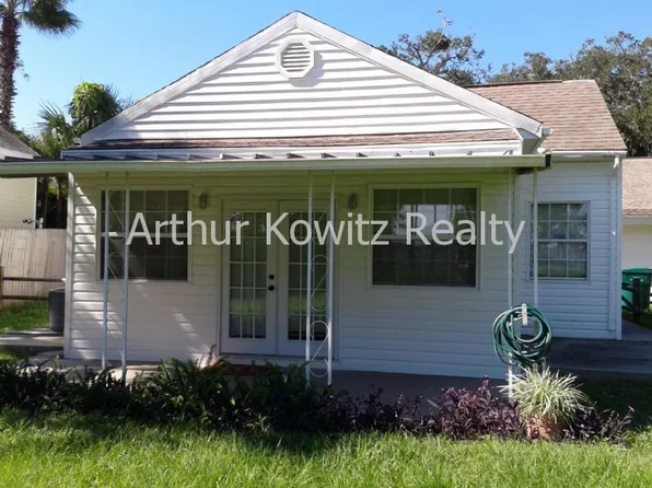 1340 Riverside Dr, Holly Hill, FL 32117