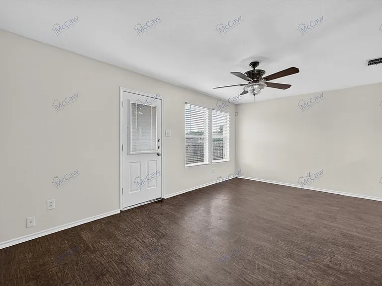 1608 Diamond Lake Trl — Photo 8