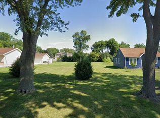 431 Elmhurst St, Wood Dale, IL 60191