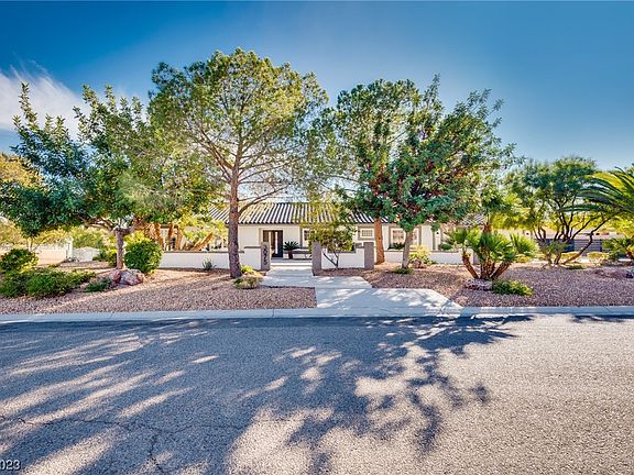 2nd image of 3075 S Pioneer Way