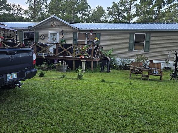 5803 NW 165th Rd