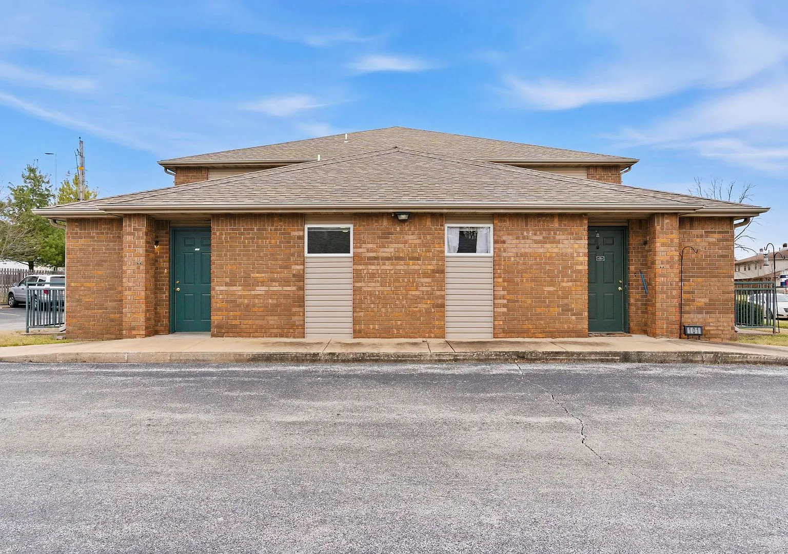 2 Bedroom Apartment - Springfield — Photo 1