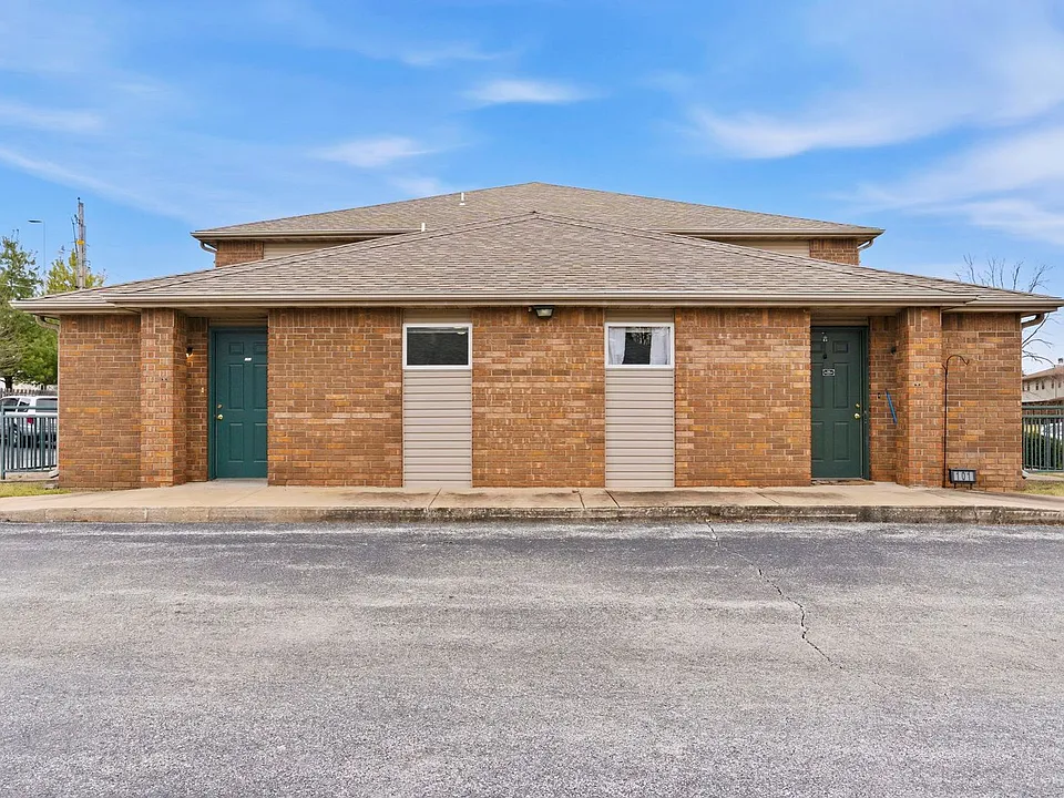 3360 S Fairway Ave #203