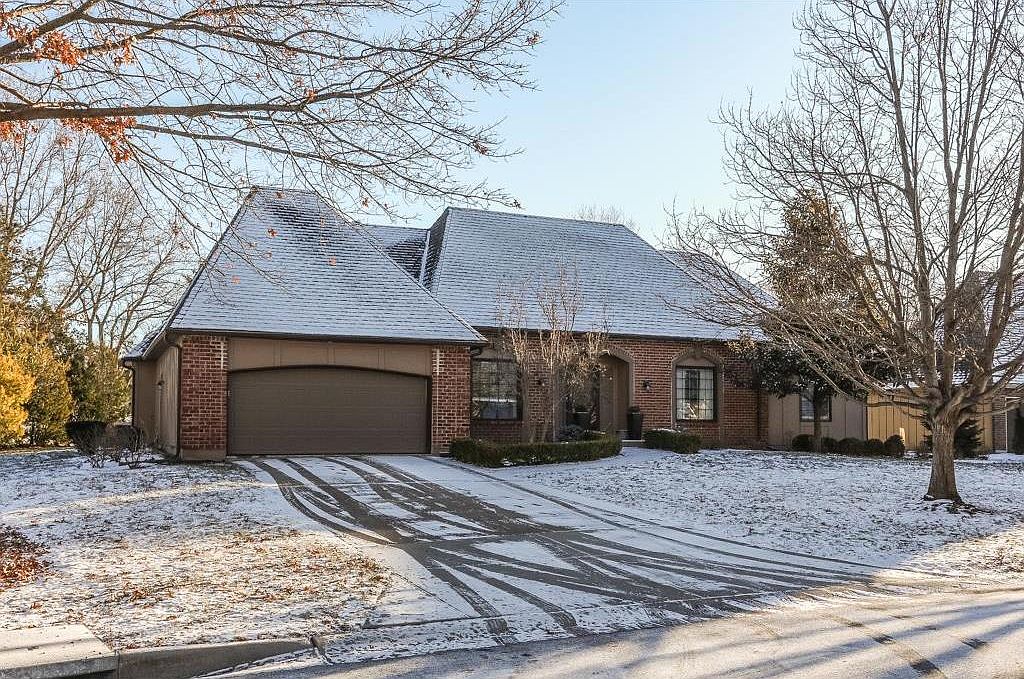 12831 Pembroke Cir, Leawood, KS 66209 Zillow
