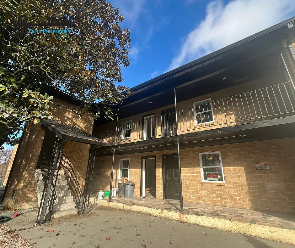 2 bed, $820 — Photo 2