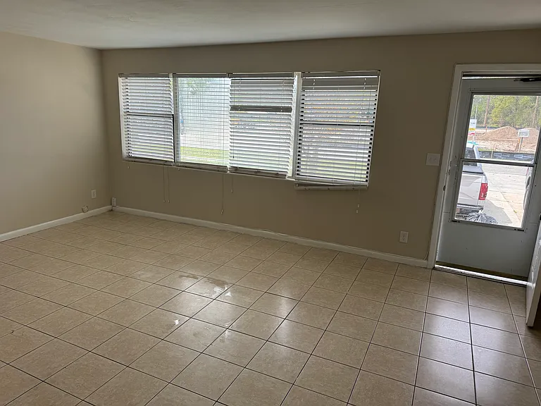 2525 Dean Rd — Photo 16