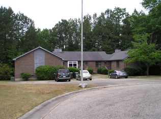 5713 Five Sisters Ct, Fayetteville, NC 28311