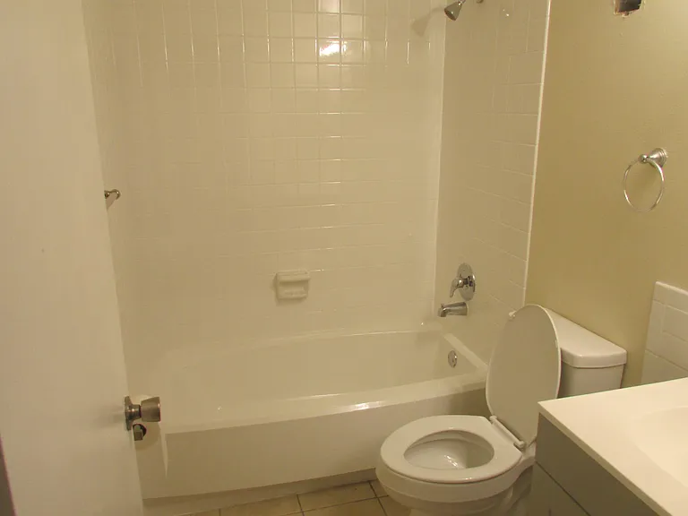 180 Magnolia Woods Ct #19C — Photo 6
