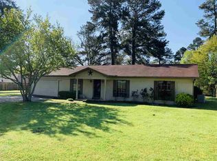 100 Heights Park Dr, Longview, TX 75601