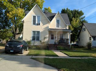 1009 1/2 State St, Dekalb, IL 60115