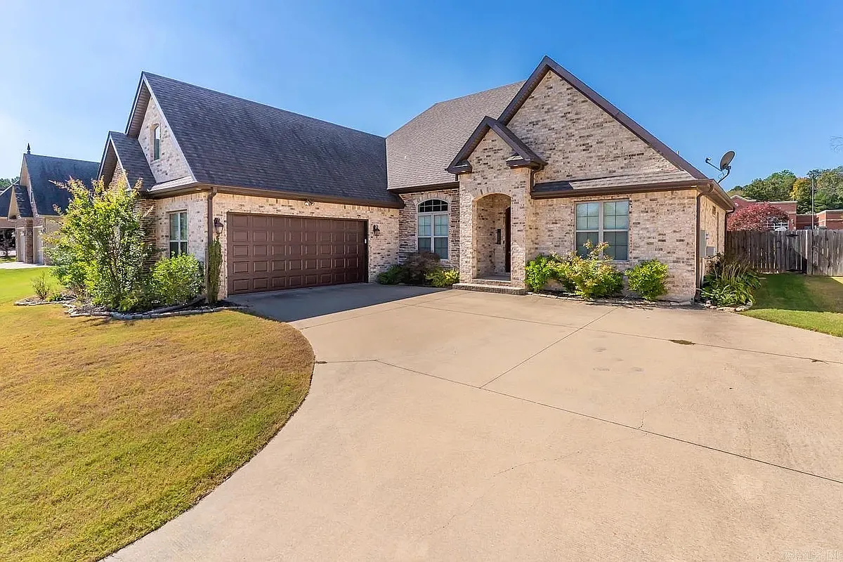 Building Photo - 3103 Serenity Hills Dr