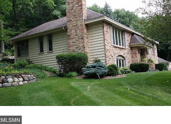 2nd image of 40 Oak Shore Dr