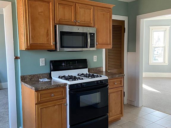 5th image of 30 Abington Ave