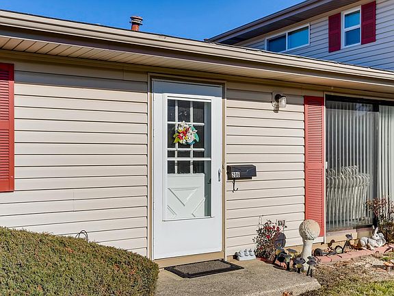 2nd image of 206 Barcliffe Ln #206