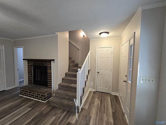 5th image of 11537 Jade Ln SE