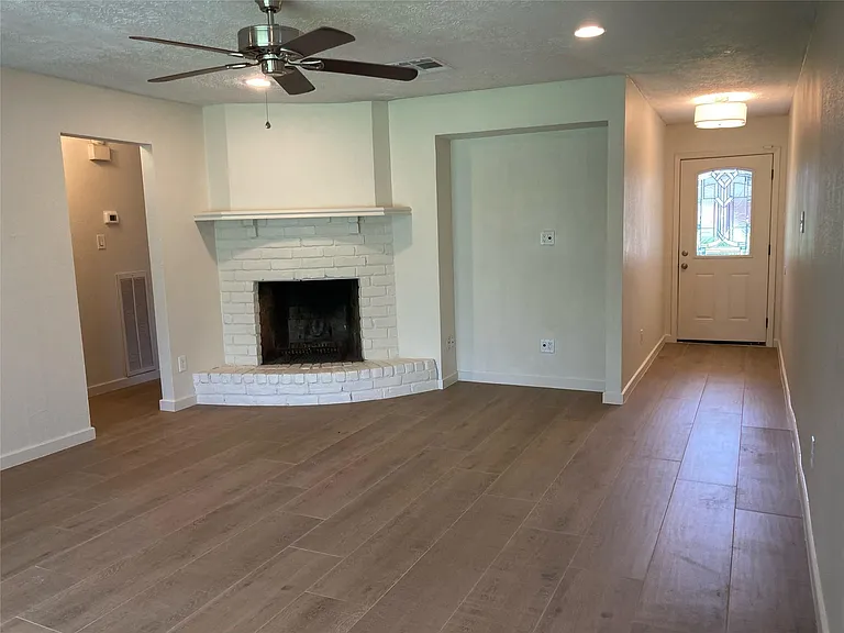 16727 Bougainvilla Ln — Photo 3