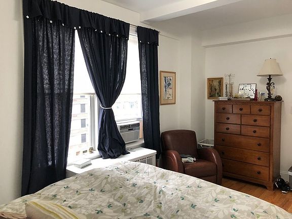 2nd image of 200 W 70th St APT 9H