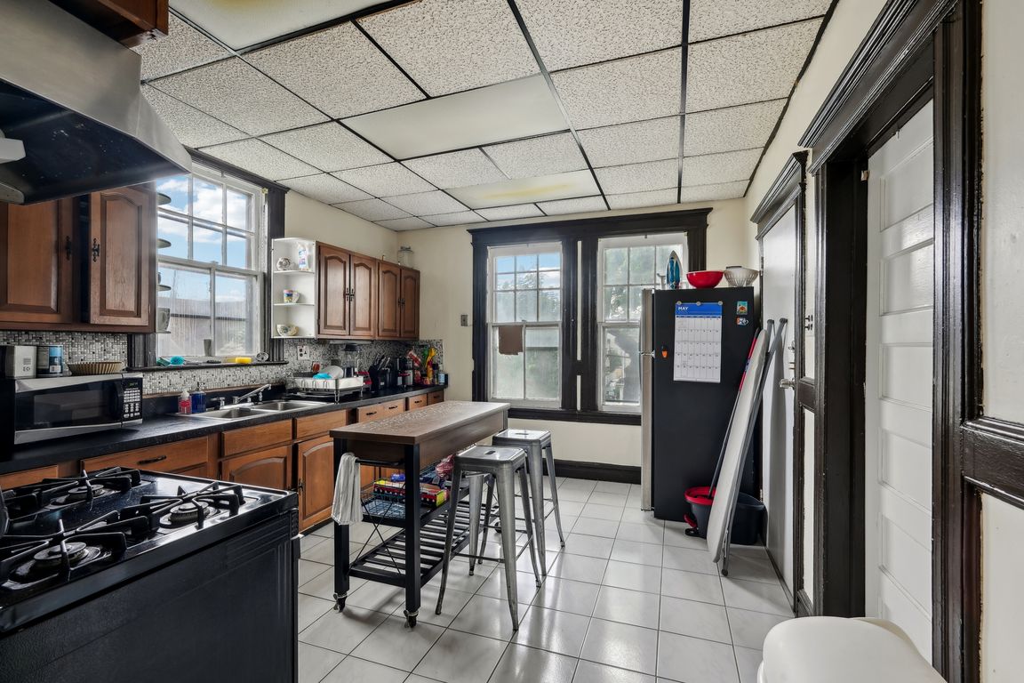 12-14 Bock Ave-2605-016.jpg