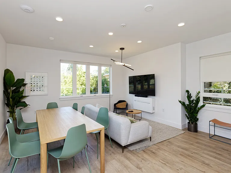 Bosco 1717 University Ave — Photo 17