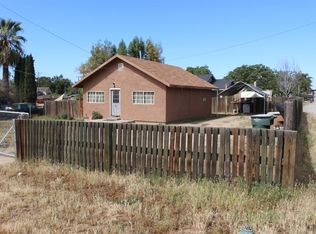 713 Fairfax Rd, Bakersfield, CA 93306