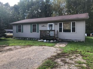 879 Sensabaugh Rd, Lupton, MI 48635