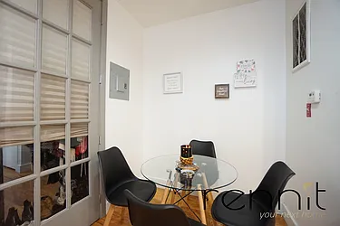 Rented by Rennit Inc.