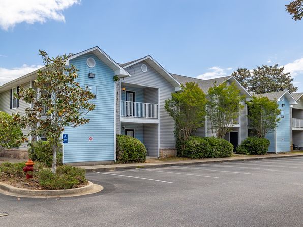 1861 Stella Ln