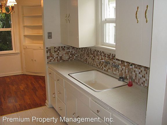 5th image of 1127 Church St NE #3047262
